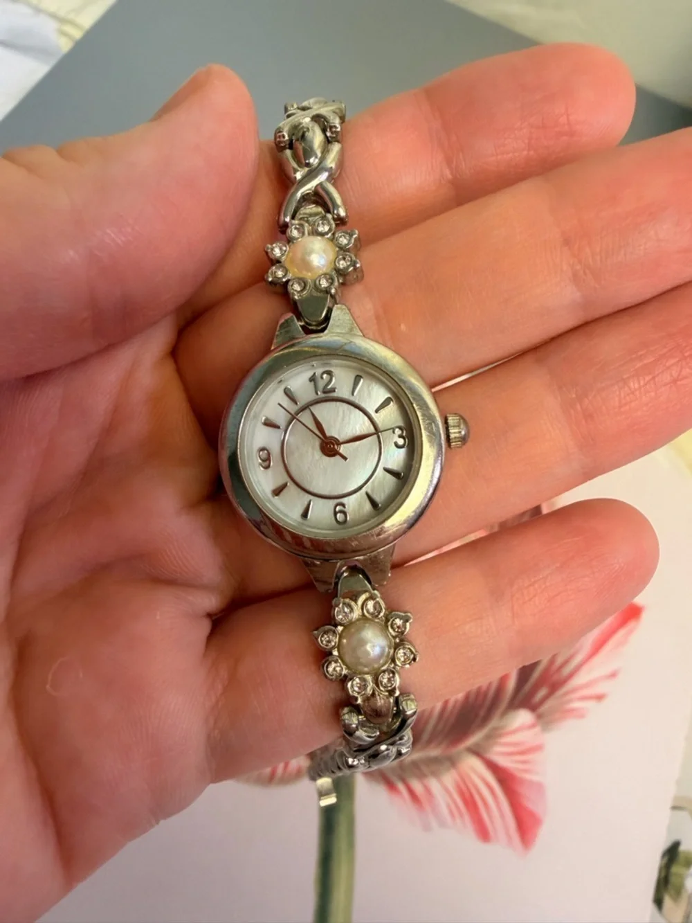 Vintage Silver Women's Floral Accent Bracelet Watch